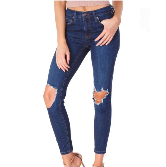 Free People Dark Wash Busted Knees Jeans size 27 - Picture 2 of 4